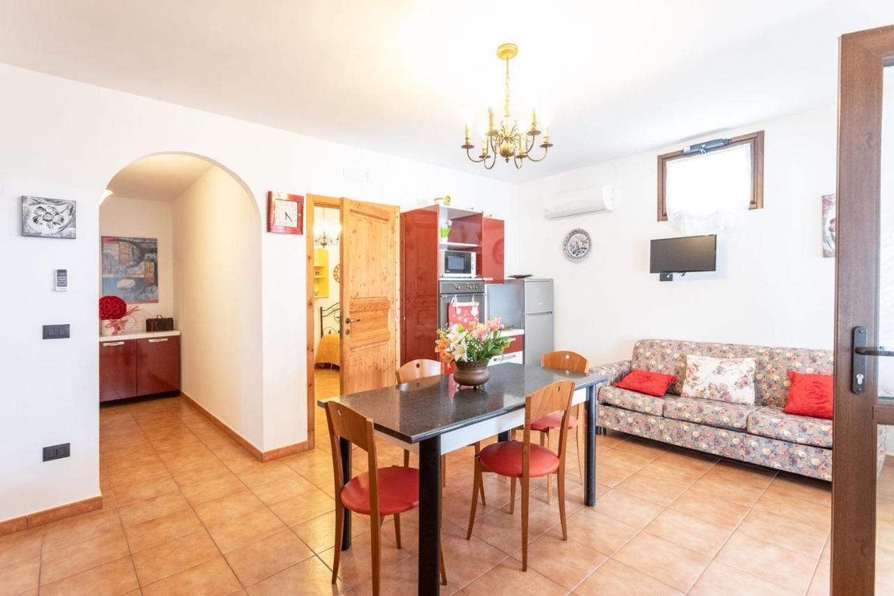 Villa Stracca Con Ampio Spazio Esterno Capilungo Bagian luar foto