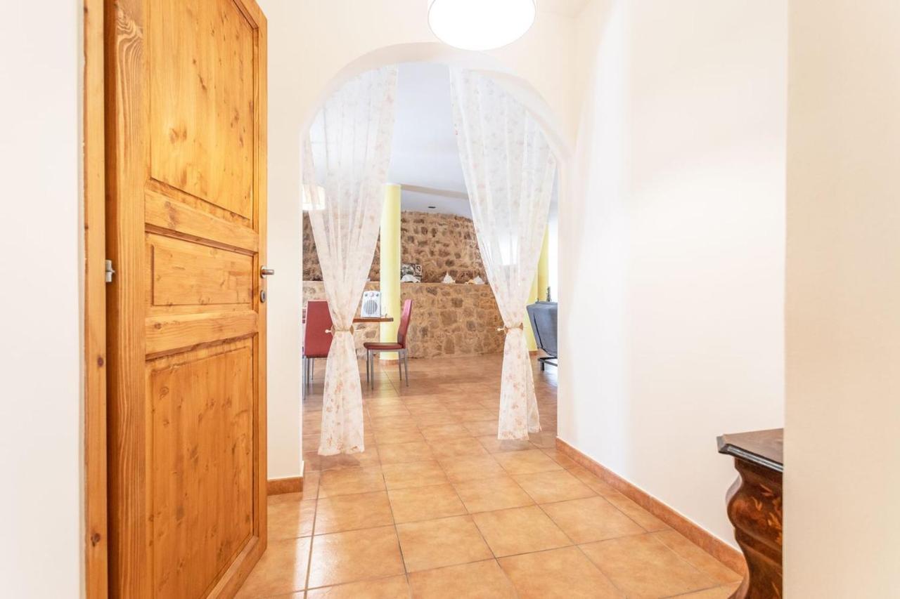 Villa Stracca Con Ampio Spazio Esterno Capilungo Bagian luar foto