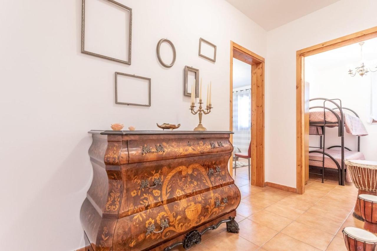 Villa Stracca Con Ampio Spazio Esterno Capilungo Bagian luar foto